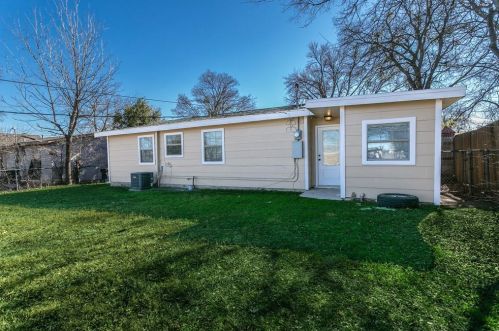 1104 Sharondale St, Fort Worth TX 76115-4241 exterior