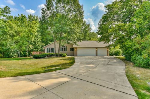 26411 Kendra Ln, Waterford WI  53185-2168 exterior
