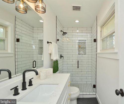 2608 Pioneer Ln, Falls Church VA  22043-3413 exterior