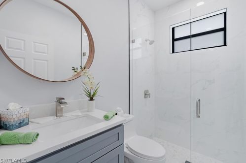 301 15th Ter, Cape Coral FL  33909-1239 exterior