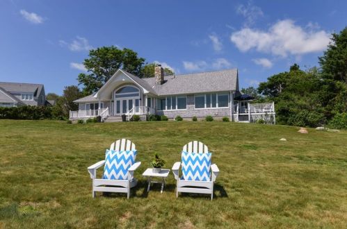 250 Ocean Rd, South Kingstown RI  02882-1346 exterior