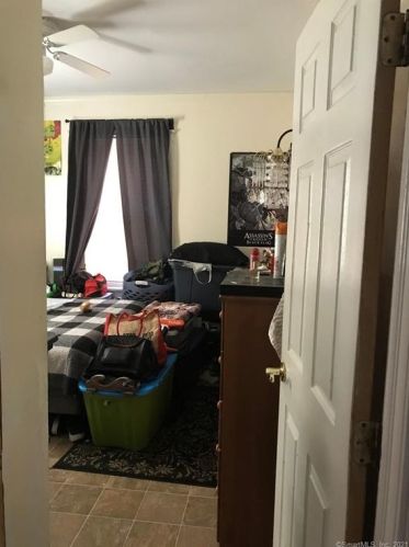 24 Bronx Ave, Bridgeport CT  06606-4604 exterior