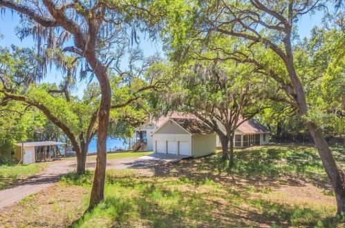 18200 Lake Gibson Ln, Umatilla FL  32784-7120 exterior
