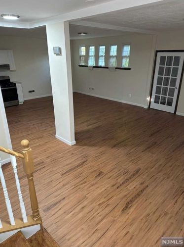 1197 Alicia Ave, Teaneck NJ  07666-4928 exterior