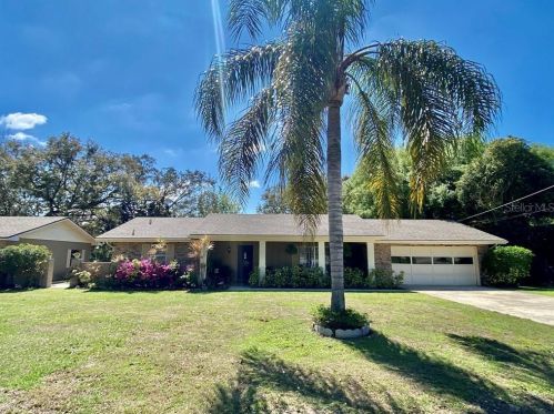 531 Coleman Dr, Winter Haven, FL 33884-2560
