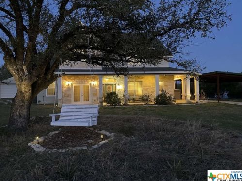 4001 High Oak Dr, Morgans Point, TX 76513-7822