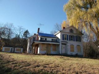 6 Martins Hill Rd, Ravena, NY 12143-2808