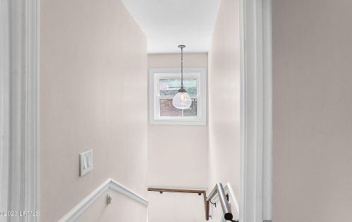 989 Dowlingwood Dr, Beaufort SC  29902-6323 exterior