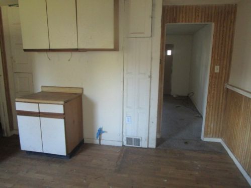 236 18th Ave, Whitaker PA  15120-1816 exterior