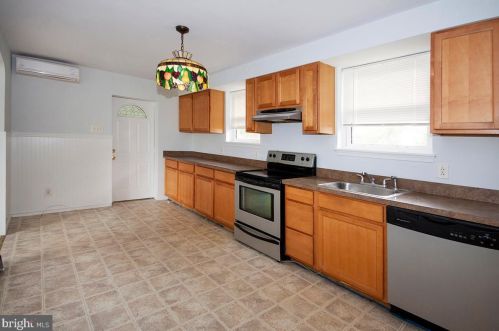 424 2nd Ave, Gloucester NJ  08031-1411 exterior