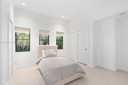 3051 35 St, Hollywood FL 33021-2627 exterior