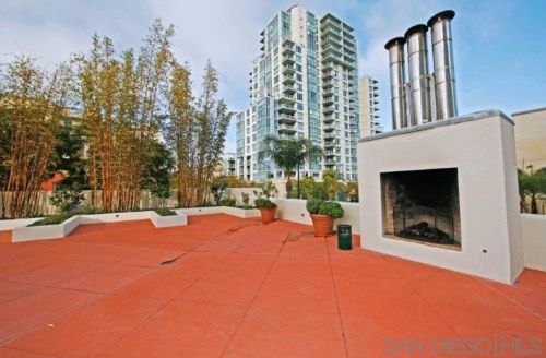 702 Ash St, San Diego CA 92101-3228 exterior