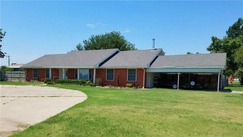 517 Seminole Ave, Duke, OK 73532-9624