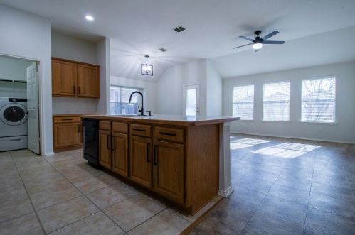 1045 Aaron Dr, Burleson TX  76028-8166 exterior