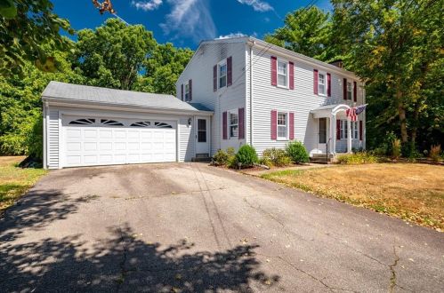 19 Thomas Leighton Blvd, Cumberland, RI 02864-2219