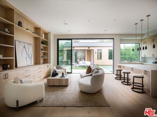 4552 Wortser Ave, North Hollywood CA  91604-1015 exterior