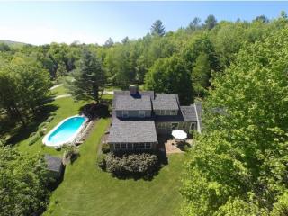 414 Blackberry Ln, Waterbury, VT 05676-9134