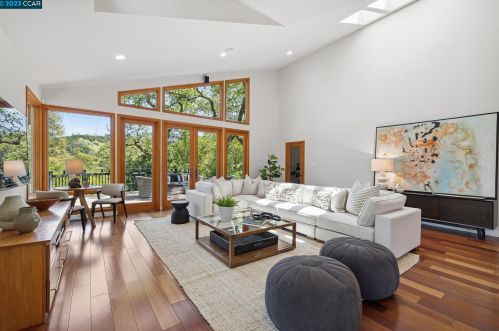 8 Fern Way, Orinda CA  94563-3810 exterior