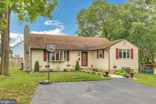 107 Allison Rd, Willow Grove, PA 19090-3112
