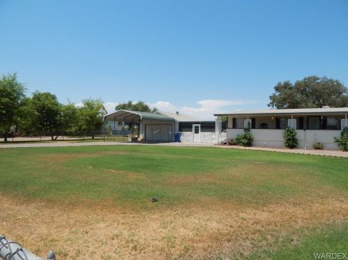 1585 Magellan Dr, Mohave Valley, AZ 86440-9335