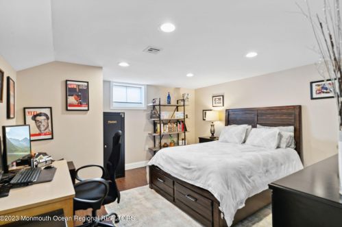 542 California Ave, Bricktown NJ 08724-1402 exterior