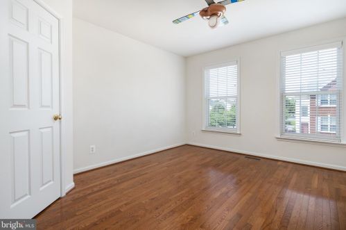 15055 Clementine Way, Haymarket VA  20169-3319 exterior