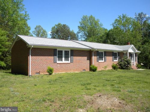 16461 Richmond Tpke, Bowling Green VA  22427-2207 exterior