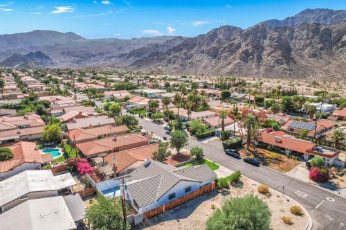 53270 Avenida Juarez, La Quinta CA  92253-3427 exterior