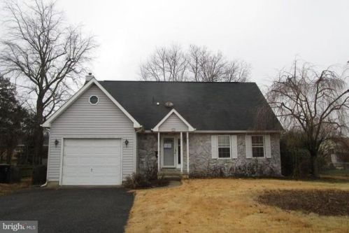 30 Pennsylvania Ave, Berlin Boro, NJ 08009-1125