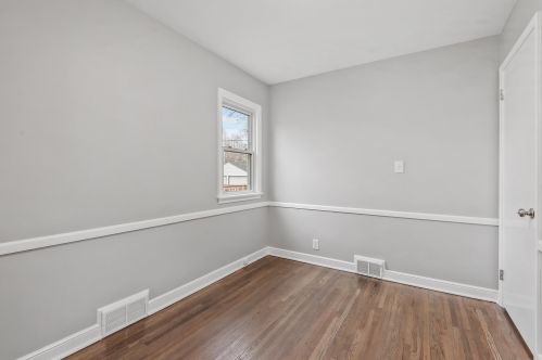 5637 Washburn Ave, Minneapolis MN  55410-2634 exterior