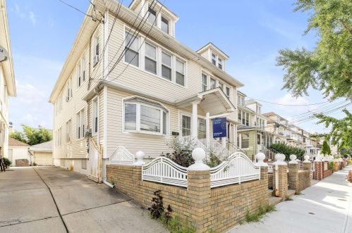 107-29 122nd St, Jamaica, NY 11419-3233