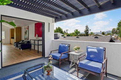 4552 Ethel Ave, North Hollywood CA  91605-4703 exterior