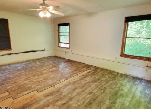 20 Hillcrest Ave, Fredon NJ  07860-8842 exterior