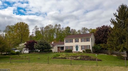 224 Mount Airy Rd, Glen Gardner, NJ 08826-3108