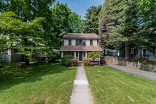 148 Holmes Ave, Tokeneke, CT 06820-3818