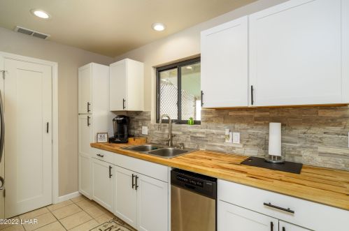 2915 Mcculloch Blvd, Lake Havasu City AZ  86403-5428 exterior