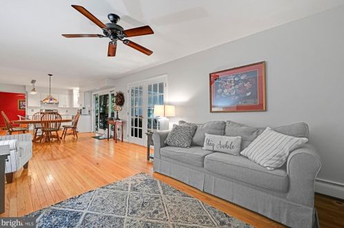 826 Pinewood Dr, Primrose PA 17901-9544 exterior