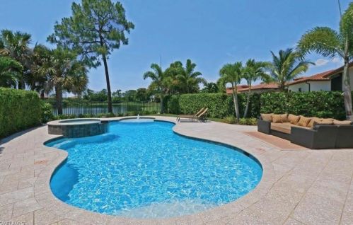 7907 Alicante Ct, Naples, FL 34113-8782