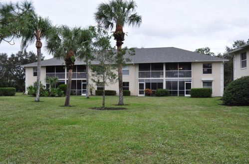 784 Landover Cir, Naples, FL 34104-7803