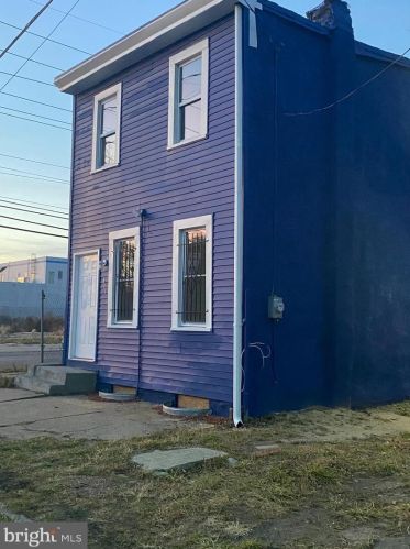 601 Jackson St, Camden NJ  08104-1411 exterior