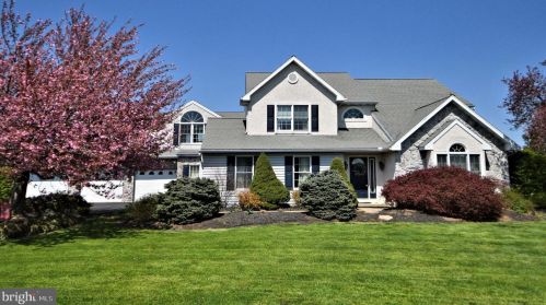 10 Harvest Dr, Dale, PA 19504-9200