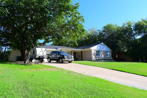 1908 Dakar Rd, Fort Worth, TX 76116-1824