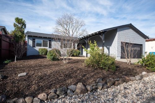 995 Estes Dr, Santa Rosa, CA 95409-2681