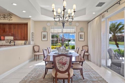 534 Avellino Isles Cir, Naples, FL 34119-2379