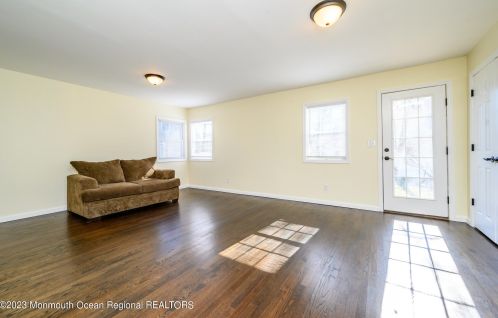 58 Richardson Ave, Tinton Falls NJ  07724-1313 exterior