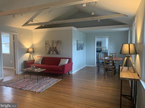 653 Gulph Rd, Norristown PA  19406-3704 exterior