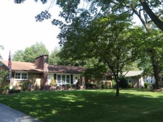 1020 Maple Ave, Cookeville, TN 38501-1827