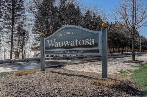 4127 92, Milwaukee WI 53228-2131 exterior