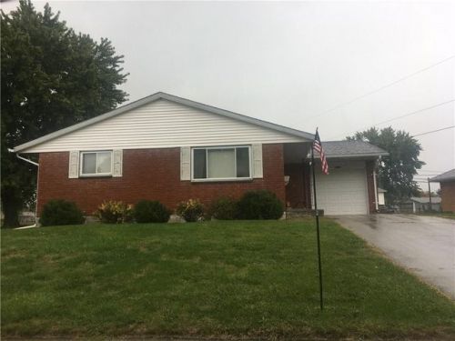6716 Pine Ridge Ave, Enon, OH 45323-1745