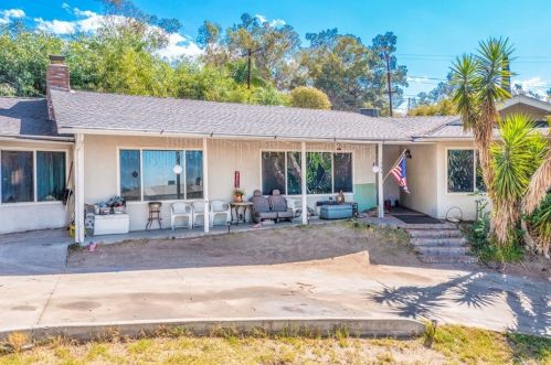 1894 Belmont Ct, San Bernardino, CA 92404-2101
